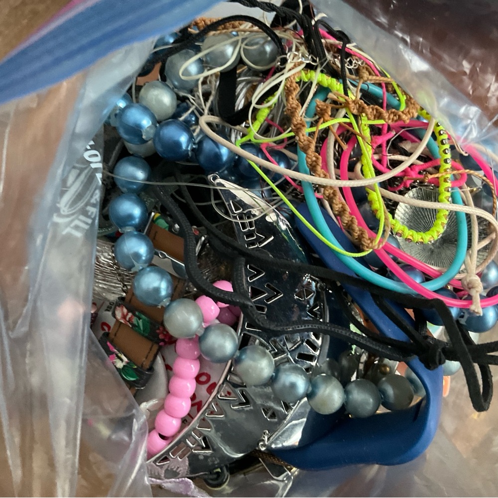 Mixed SCRAPS Jewelry and Accessories Bag - Picture 5 of 5